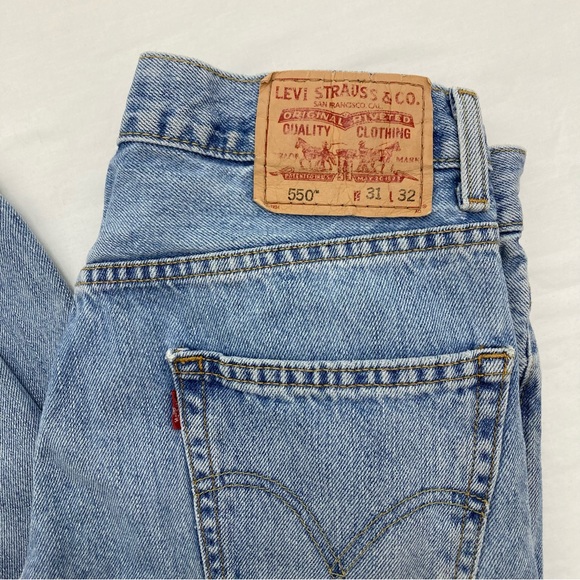 Vintage Levi’s 550 Jeans - Picture 3 of 9